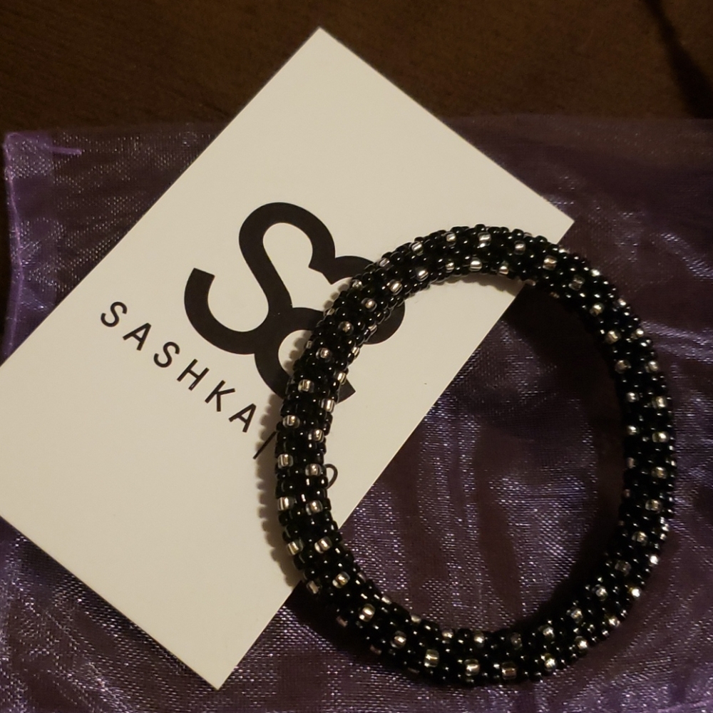 🌟Stunning bracelet. Easy on/off.🌟